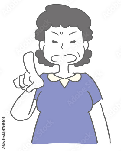 文句をいう中年女性