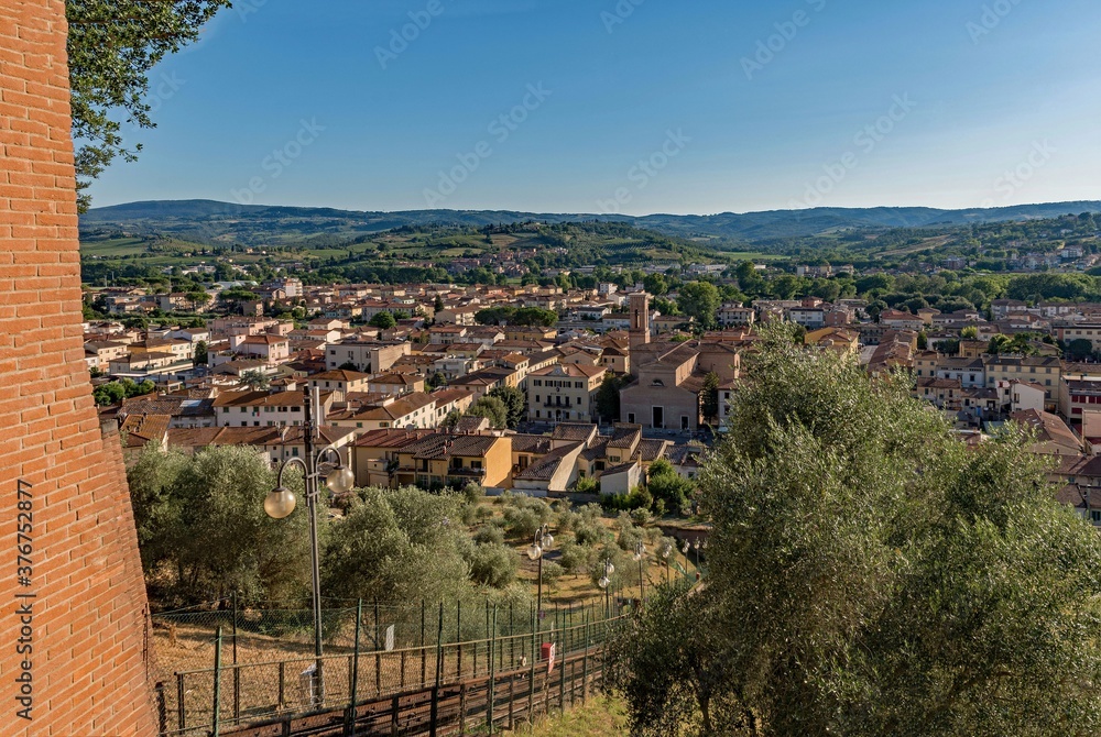 Blick über Certaldo in der Toskana in Italien 