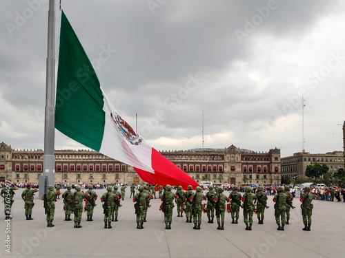 Detalle de la Ceremonia de arriamiento de la Bandera Nacional en la Plaza de la Constitución de la Ciudad de México photo