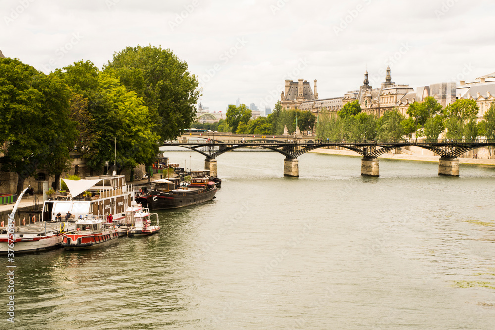 Obraz premium river seine paris