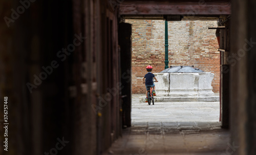 giocando tra le calli di Venezia © alberto