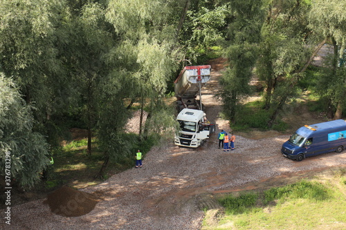 Obraz na płótnie failure of wastewater treatment plants , beginning of the structure of substitute pipelines on the pontoon bridge on the Vistula w salonie