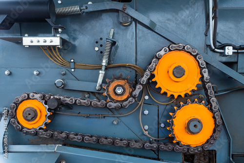 Mechanism with gears in ora...