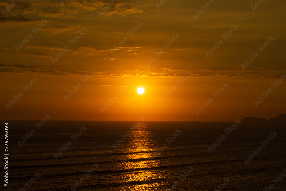 Fototapeta premium sunset over the sea