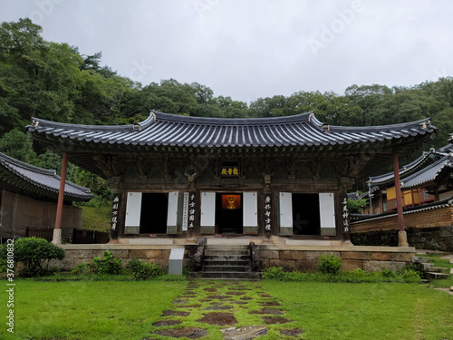 traditional korean house