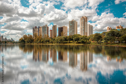 View of Igapó Lake in the city of Londrina, state of Paraná, Brazil.