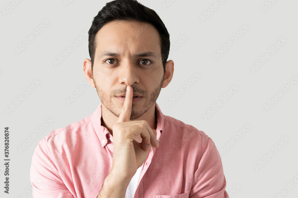 Please don't tell anyone Please don't tell anyone