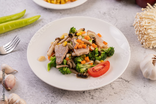 Stir-Fried Mixed Vegetables with Pork