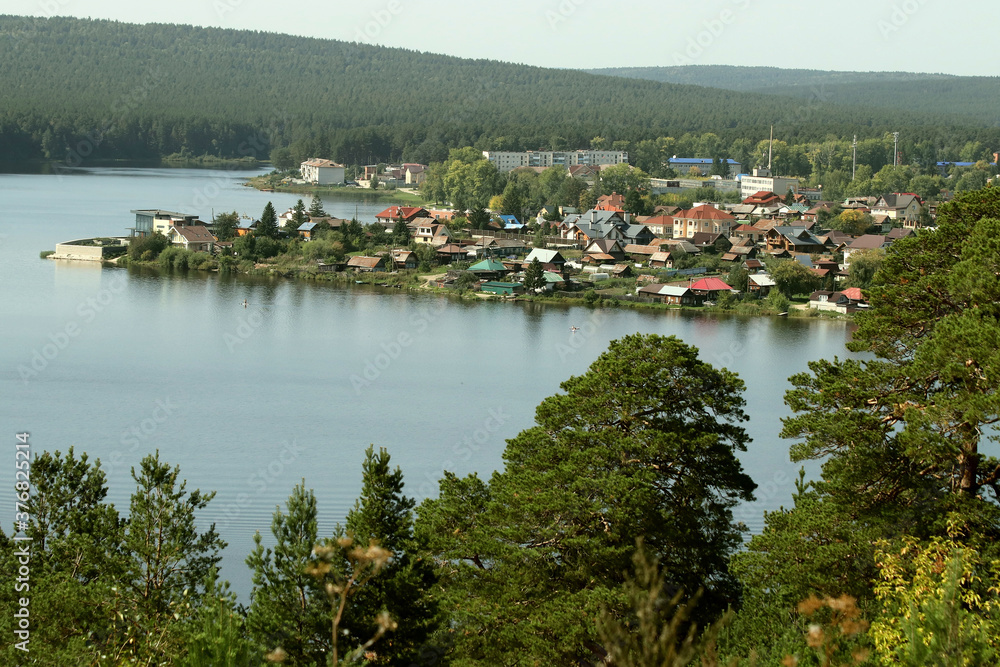 Obraz premium fishing village on the river