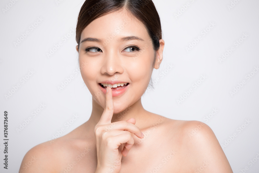 Portrait of young woman posing for beauty spa theme Portrait of young woman posing for beauty spa theme