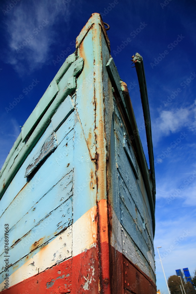 Φωτογραφία Zeebrugge old colorful fishing boat detail blue wood