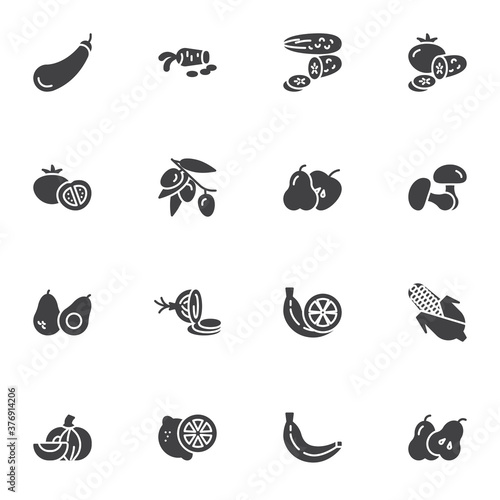 Fototapeta Naklejka Na Ścianę i Meble -  Fruit and vegetable vector icons set, healthy food modern solid symbol collection, filled style pictogram pack. Signs, logo illustration. Set includes icons as apple, banana, mushroom, olive, tomato
