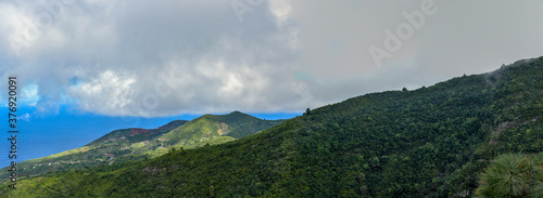 Billede på lærred Panorámica de montañas de la isla de La Palma desde el mirador de San Bartolo en