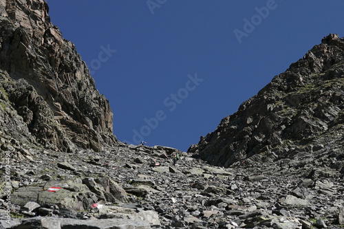 Zischgenscharte - Schöntalspitze, Westfalenhaus zur Pforzheimer Hütte, Stubai, Tirol photo