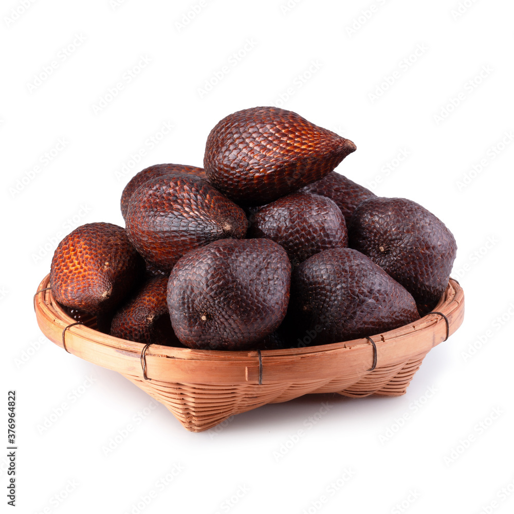 Obraz premium Salak fruit or snake fruit isolated on white background.