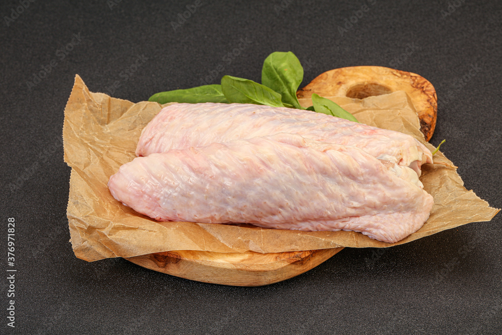 Raw turkey wings for cooking