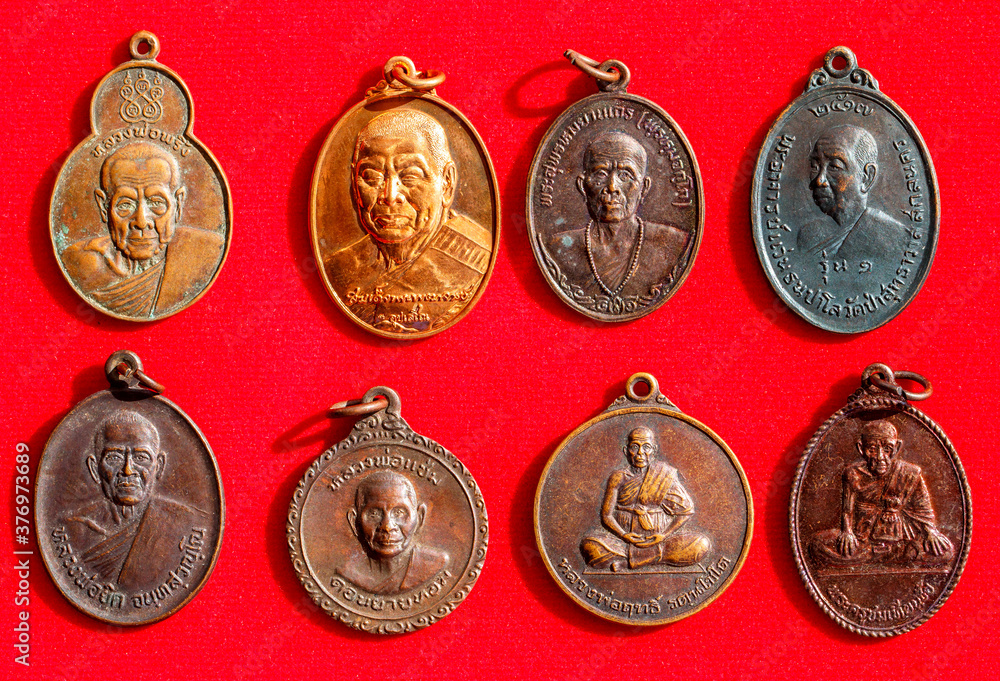 Small Buddha image or Thai amulet