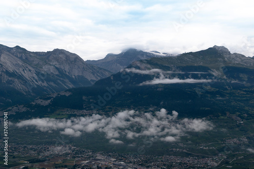 Montagne en suisse Veysonnaz © nada12