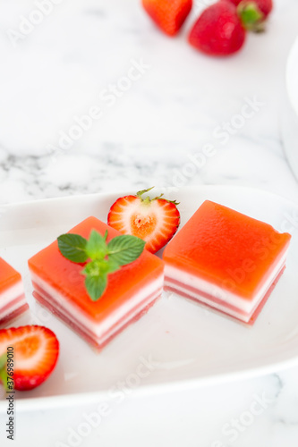 Strawberry Gelatin Squares 