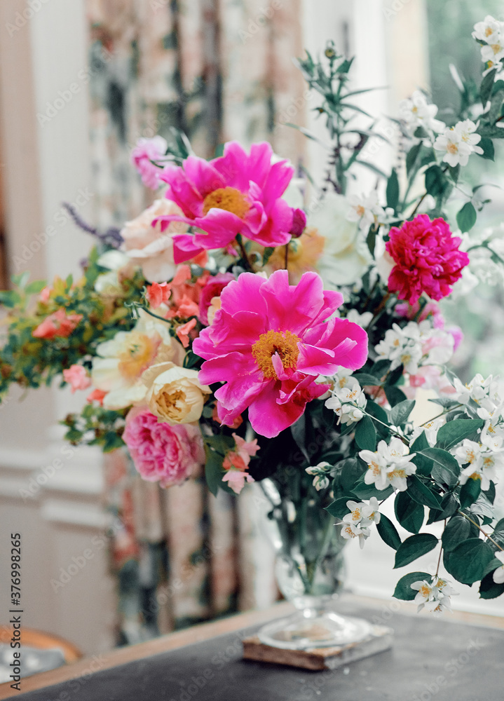 Mixed Floral Arrangement Mixed Floral Arrangement