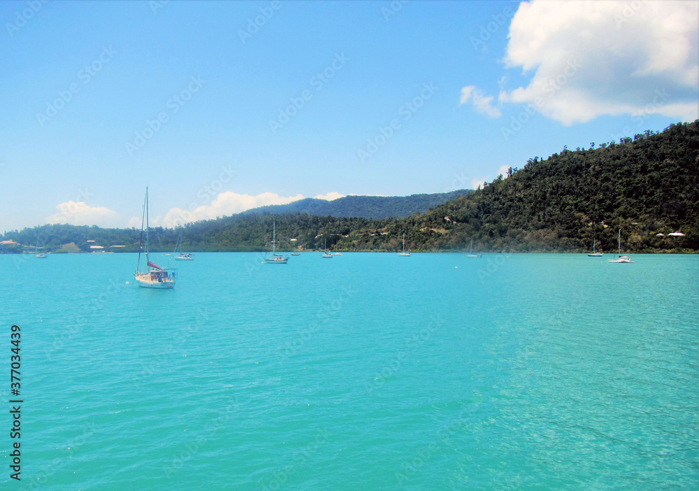 sailing in the whitsundays queensland australia