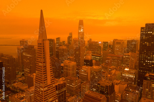 Smoky skies in San Francisco during California fire season