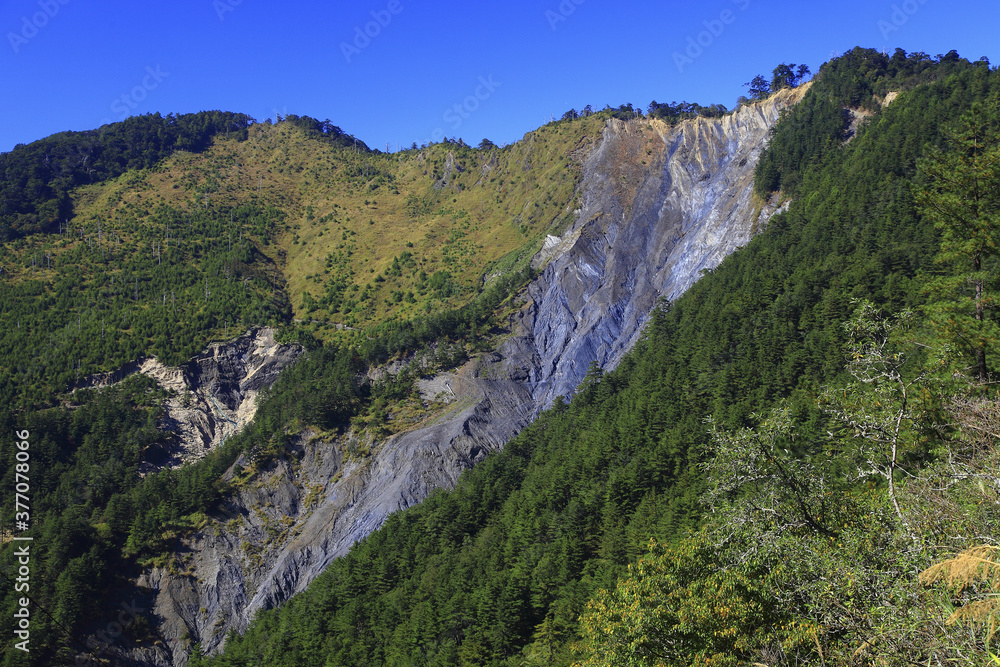 Naklejka premium Neng Gao Yue Ling Road collapse Taiwan