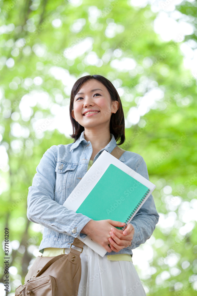 Fototapeta premium 女子大学生ポートレート