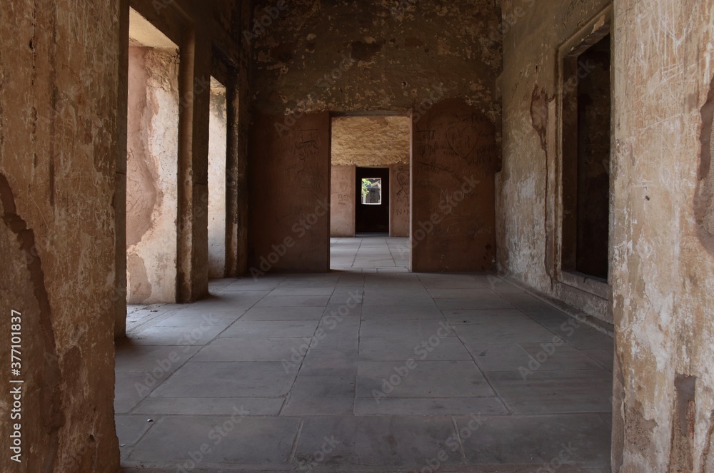 Obraz premium Inner structure of Karan Palace in Gwalior Fort