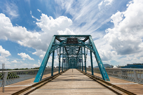 фотографія Downtown Chattanooga Tennessee, the famous Walnut Street Bridge is a pedestrian