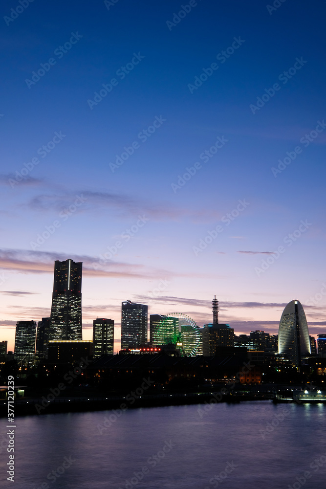 Fototapeta premium 神奈川県横浜市みなとみらいの夕焼け(大さん橋)