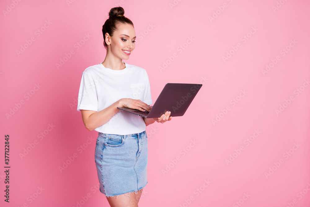 Photo of positive girl manager coach work remote use laptop search website webinar wear style stylish trendy white look isolated over pastel color background Photo of positive girl manager coach work remote use laptop search website webinar wear style stylish trendy white look isolated over pastel color background