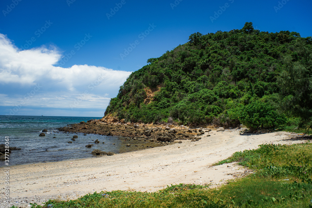 Beautiful tropical island beach - Koh Kham Sattahip ,Chonburi ,Thailand Beautiful tropical island beach - Koh Kham Sattahip ,Chonburi ,Thailand