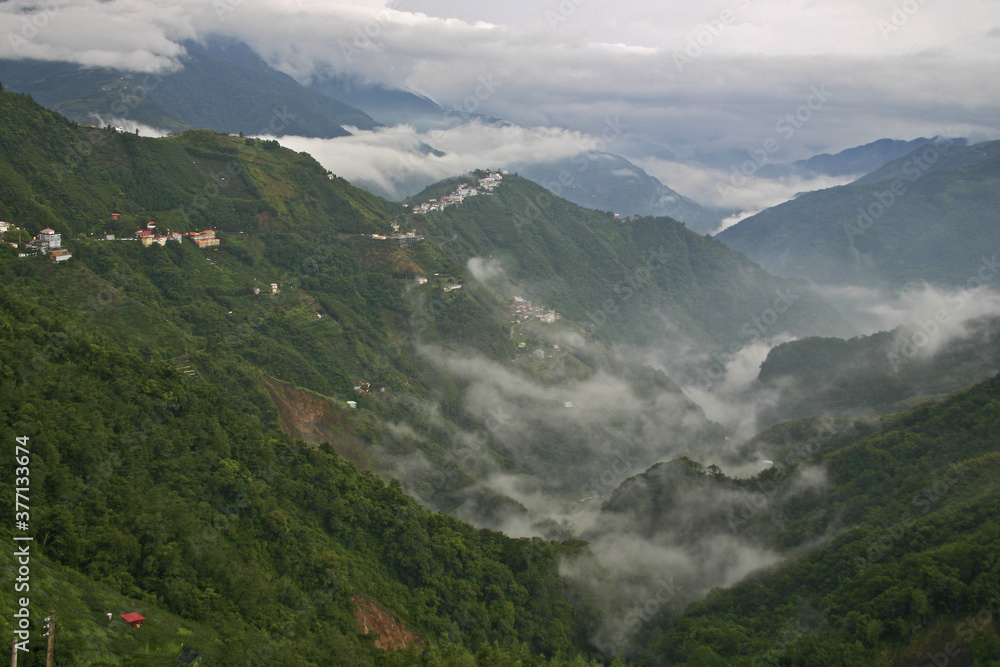 Beiheng Upper Baling Mountain Clouds Taiwan