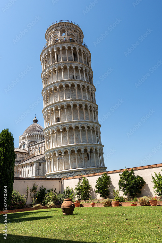Pisa, the Leaning Tower and the Cathedral (Duomo di Santa Maria Assunta), Piazza dei Miracoli (Square of Miracles). Tuscany, Italy, Europe