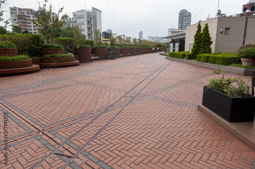 恵比寿ガーデンプレイス　ベンチ群