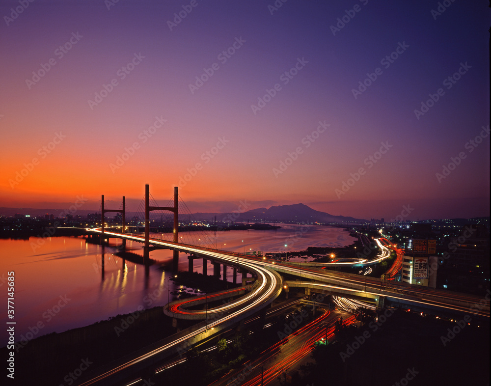 Taipei Chongyang Bridge sunset