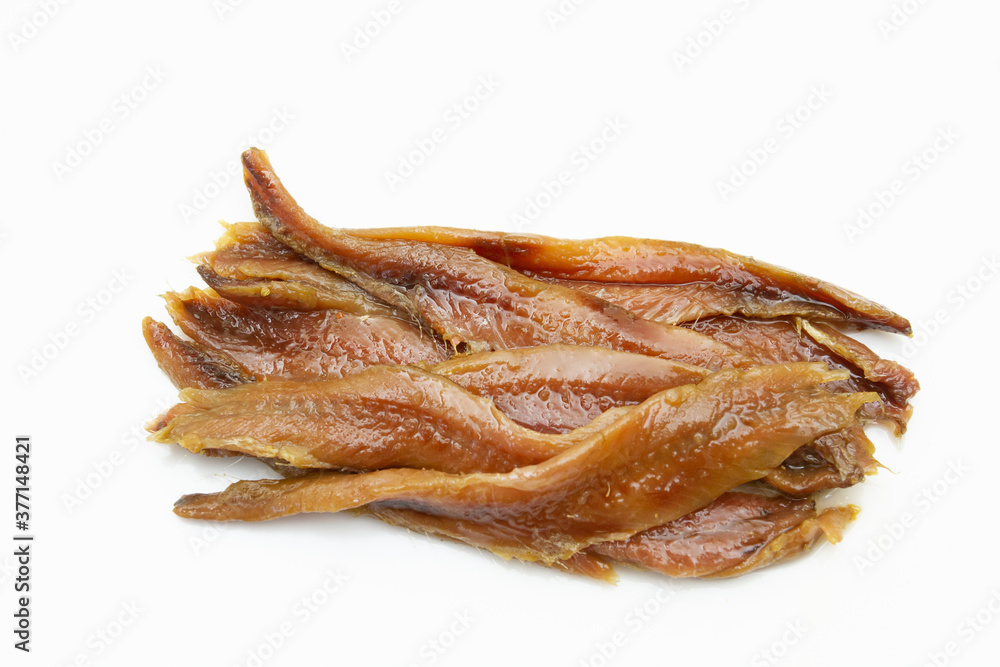 filet d'anchois salés isolé sur un fond blanc filet d'anchois salés isolé sur un fond blanc