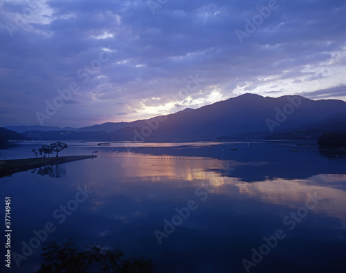 Fototapeta Naklejka Na Ścianę i Meble -  Taiwan Nantou Yuchi Sun Moon Lake Dawn