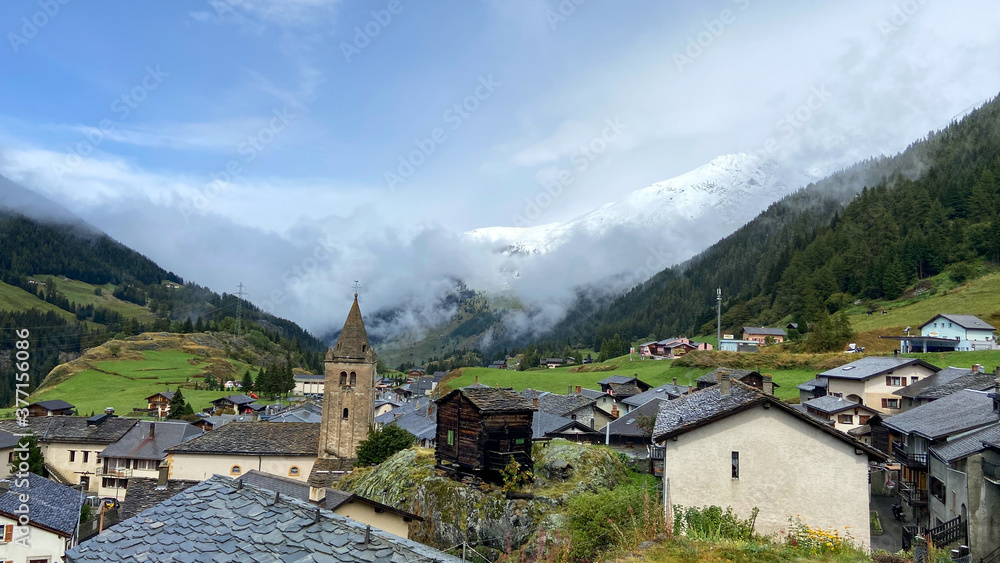 In der Schweiz bem grossen Sankt Bernhard