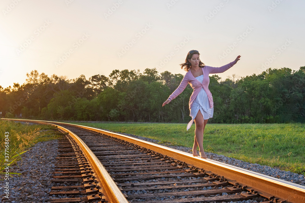 Fototapeta premium Just a small town girl living in a lonely world took the midnight train going anywhere