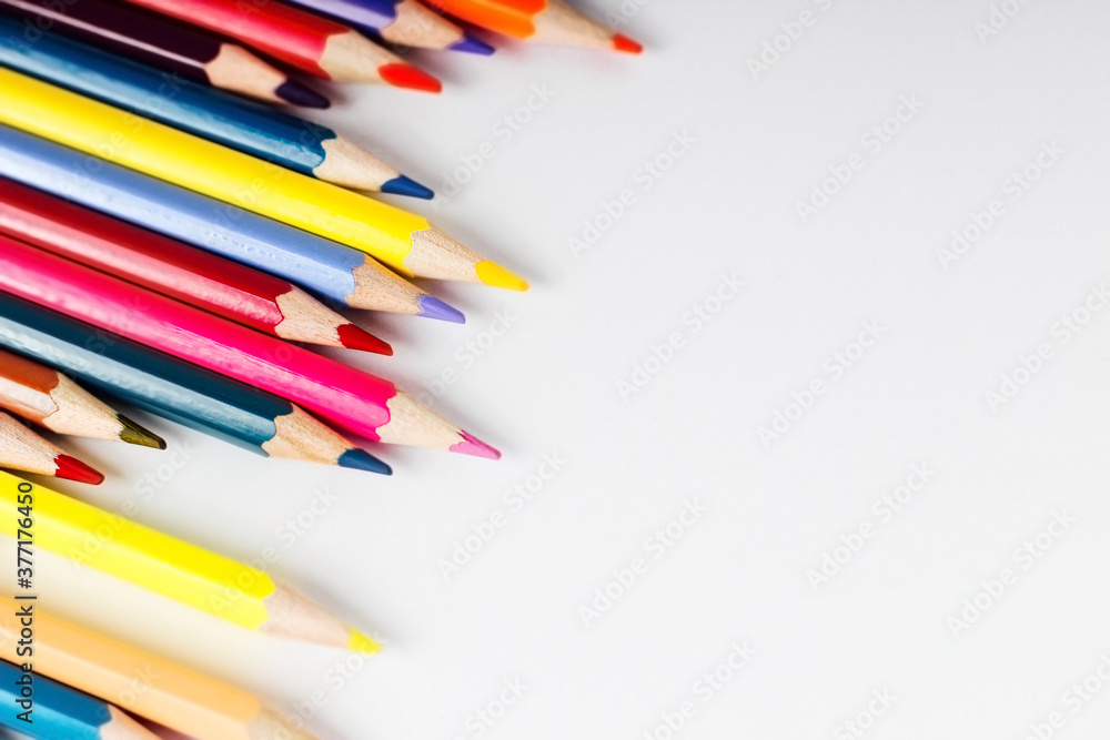 Naklejka premium Multi-colored pencils for drawing. Sharp pencils.