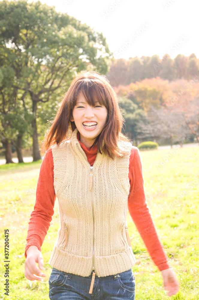 笑顔の女性 笑顔の女性