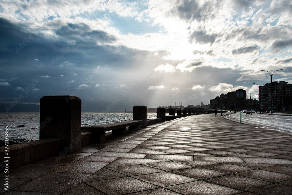 Obraz premium High Contrast Urban Coast Scene, Montevideo, Uruguay