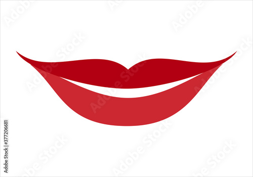 Sonrisa de labios con carmín sobre fondo blanco