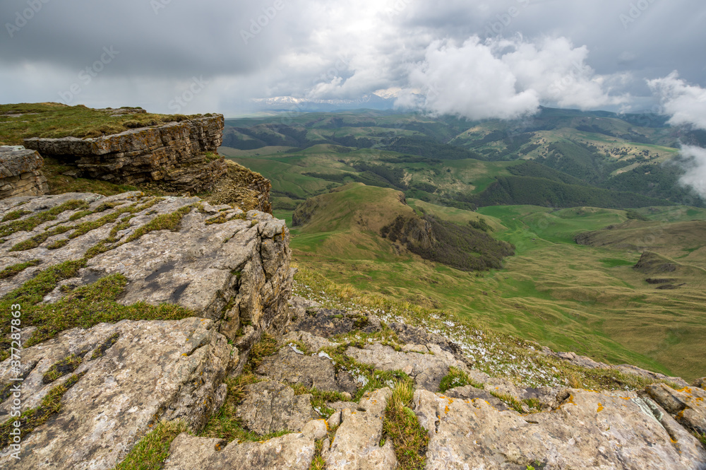 Naklejka premium Panoramic view of the Bermamyt Plateau