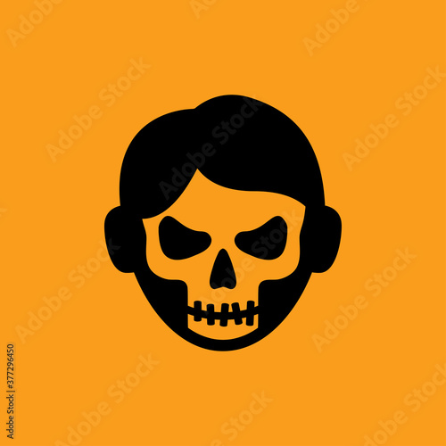 Feliz Halloween. Día de los muertos. Disfraz de zombi. Cabeza de hombre joven con máscara de calavera en fondo naranja