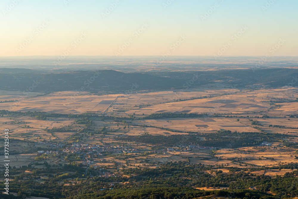 PARAPENTE AL ATARDECER PIEDRAHÍTA AVILA