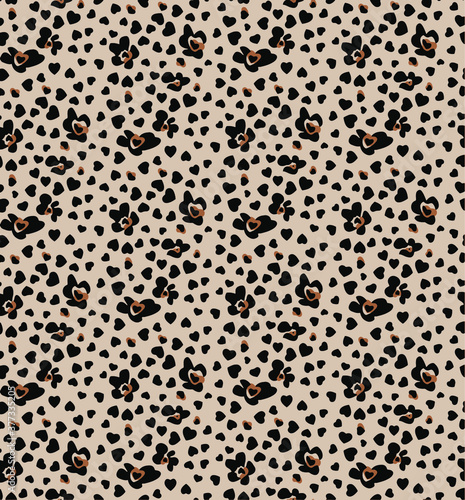 seamless small hearts pattern print.