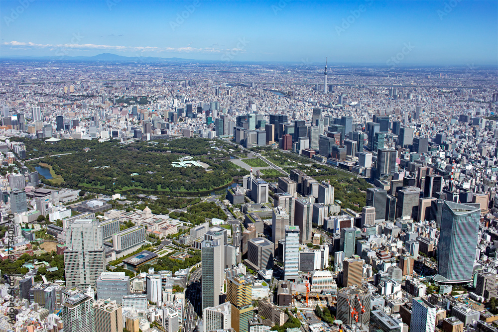 東京官庁街周辺と皇居・都市風景・航空写真・2020撮影